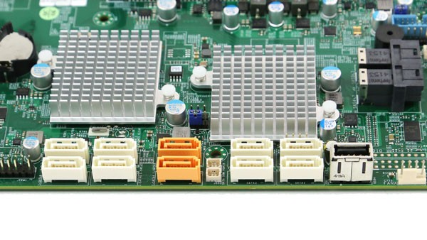 Supermicro X10DAC SATA and USB Type-A Ports