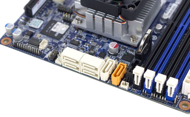 Gigabyte MB10-DS3 SATA ports