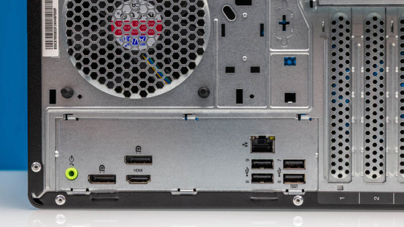 Lenovo ThinkSystem ST45 V3 Rear IO
