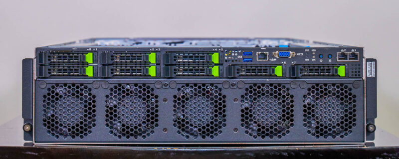 GIGABYTE G383 R80 AAP1 Front