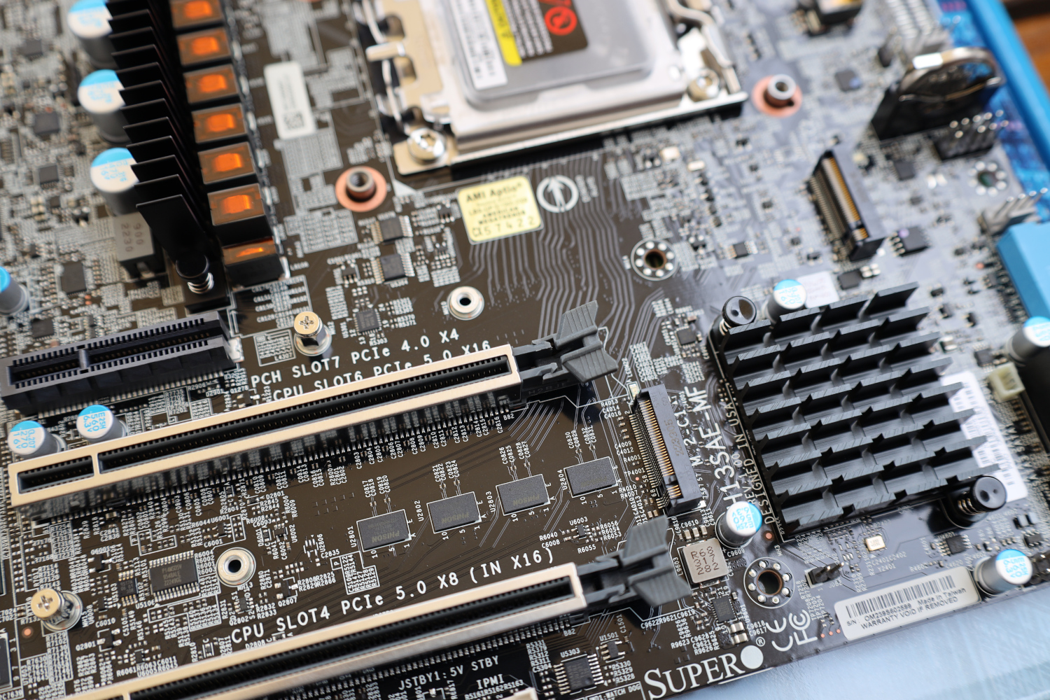 Supermicro H13SAE MF PCIe